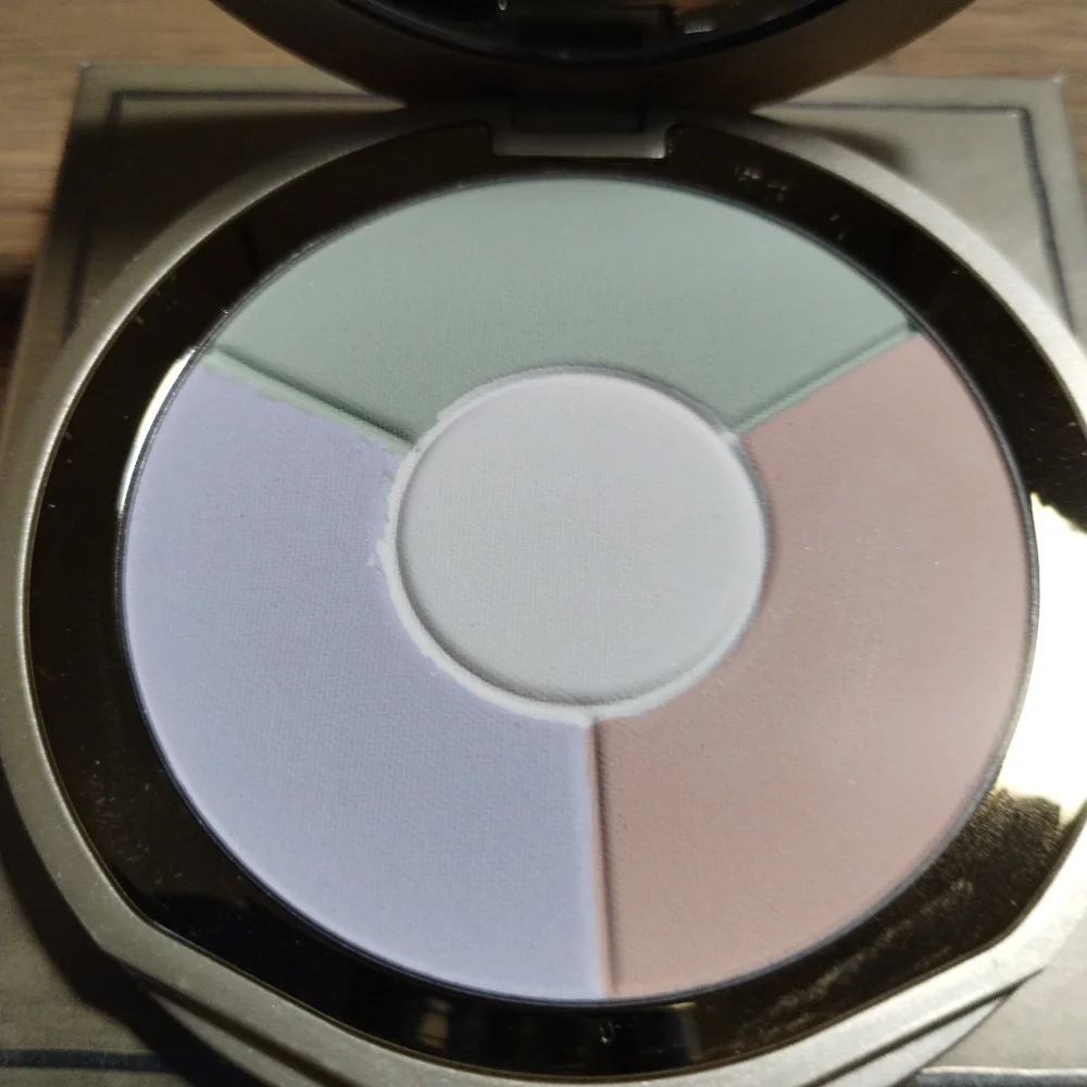Stila Cosmetics Women's‎ One step Correct Brightening Finishing Powder Light
